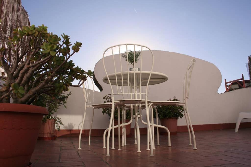 Lovely Apartment With A Terrace Barcelona Exterior foto